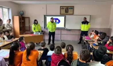 Karacabey’de Öğrencilere Trafik Semineri Verildi